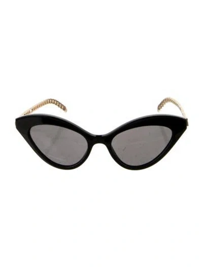 Pre-owned Gucci Cat-eye Tinted Sunglasses In Black