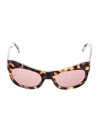 Pre-owned Gucci Cat-eye Tinted Sunglasses In Brown
