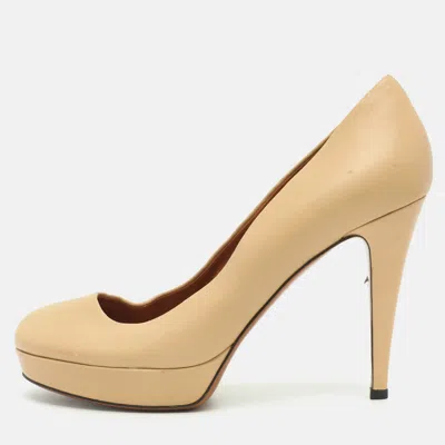 Pre-owned Gucci Charlotte Size 38.5 Beige Leather Platform Pumps