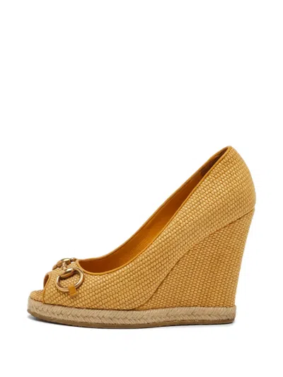 Pre-owned Gucci Charlotte Wedge Pumps In Neutral