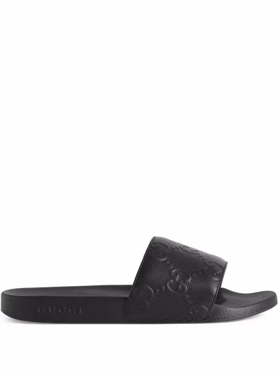 Gucci Classic Gg Embossed Raffia Slide Sandals For Men In Black