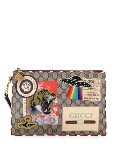 Pre-owned Gucci Courrier Pouch Gg Coated Canvas With Applique Clutch Bag In Brown