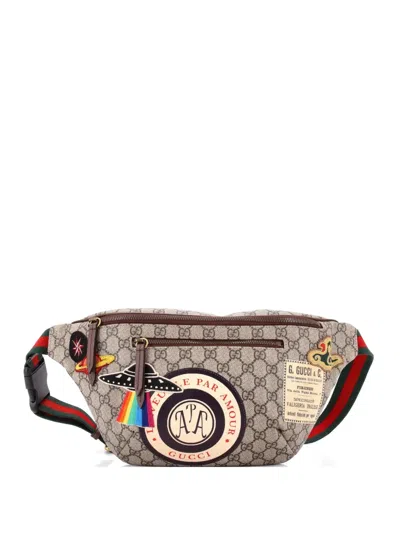 Pre-owned Gucci Courrier Zip Gg Coated Canvas With Applique Belt Bag In Brown