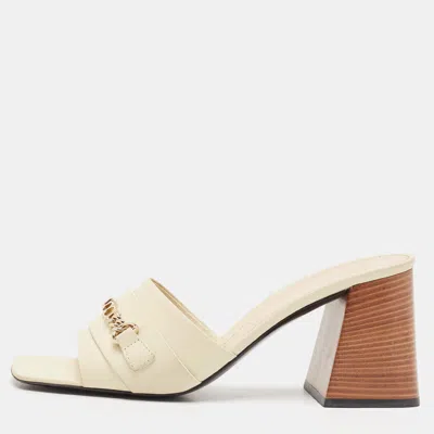 Pre-owned Gucci Cream Leather Chain Embellished Slide Sandals Size 40