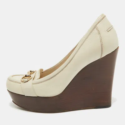 Pre-owned Gucci Cream Leather Wedge Pumps Size 37