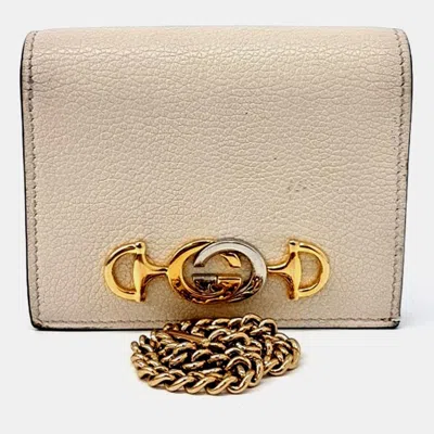 Pre-owned Gucci Cream Leather Zumi Bifold Wallet (570660) In White