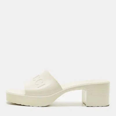 Pre-owned Gucci Cream Rubber Logo Slide Platform Sandals Size 39