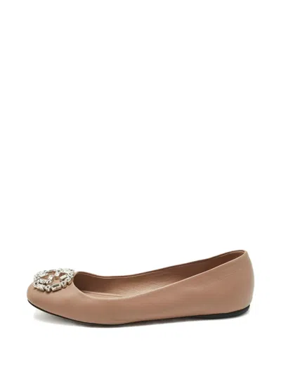 Pre-owned Gucci Crystal-embellished Leather Flats In Neutral