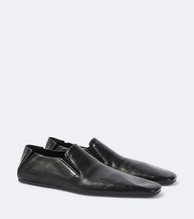 Gucci Cupertino Leather Loafers In Black