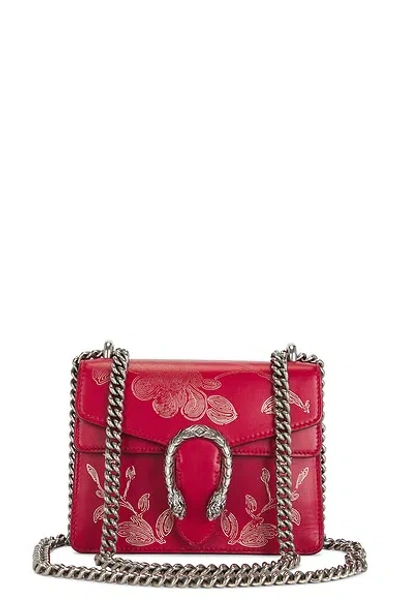 Gucci Dionysus Shoulder Bag In Red