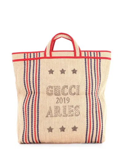 Pre-owned Gucci Disney Three Little Pigs Open Raffia With Applique Tote Bag In Neutrals