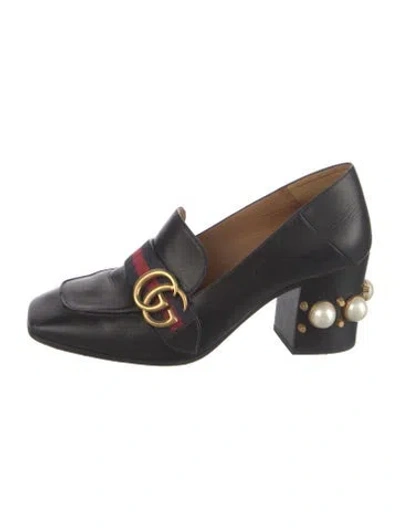 Pre-owned Gucci Double G Logo Leather Pumps In Black