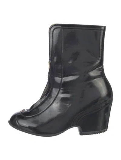 Pre-owned Gucci Double G Logo Patent Leather Boots In Black