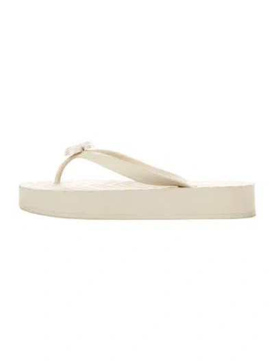 Pre-owned Gucci Double G Logo Rubber Flip Flops In Neutral
