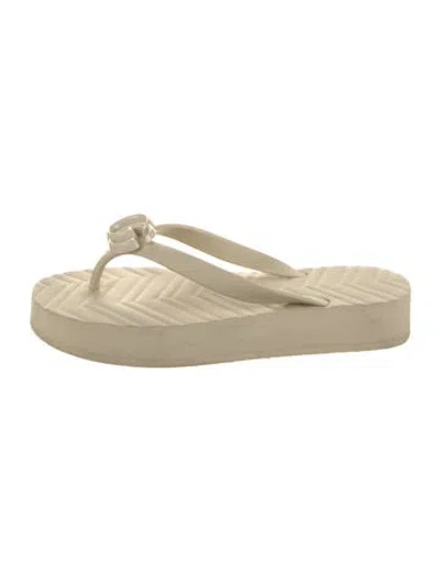 Pre-owned Gucci Double G Logo Rubber Flip Flops In Neutrals