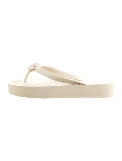 Pre-owned Gucci Double G Logo Rubber Flip Flops In Neutrals