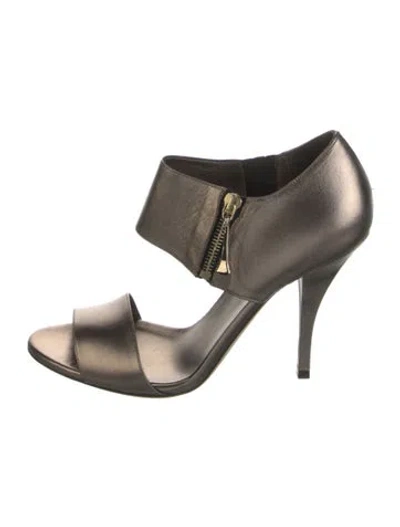 Pre-owned Gucci Drew Leather Sandals
