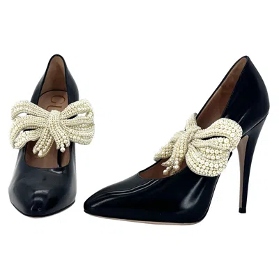 Pre-owned Gucci Elaisa Pearl Removable Bow Pointed Toe High Heel Pumps 38.5 In Black