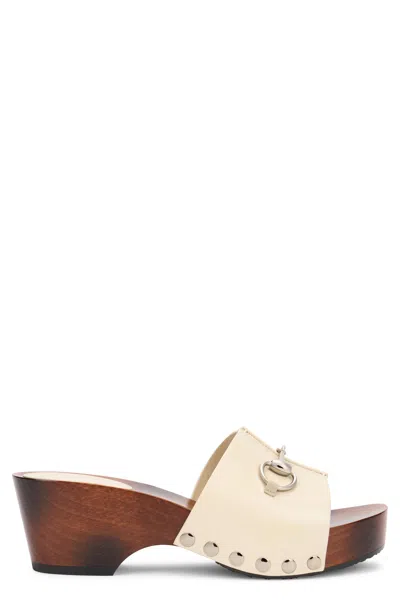 Gucci Elegant Open Toe Wedges With Modern Design In Neutral