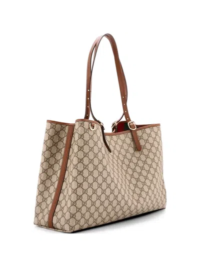 Pre-owned Gucci Emblem Gg Coated Canvas Maxi Tote Bag In Brown