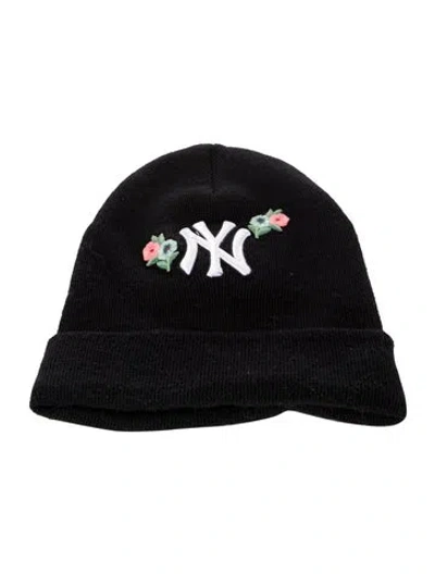 Pre-owned Gucci Embroidered Beanie In Black