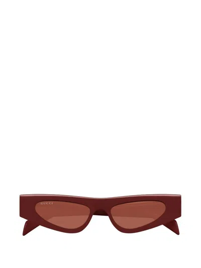 Gucci Eyewear Cat Eye Frame Sunglasses In Red