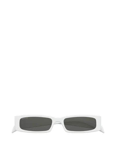Gucci Eyewear Rectangular Frame Sunglasses In White