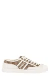 Gucci Gg Supreme Canvas Sneakers In Beige