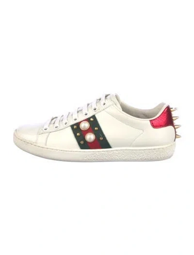 Pre-owned Gucci Faux Pearl Accents Leather Sneakers In White