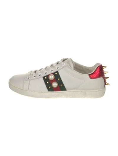 Pre-owned Gucci Faux Pearl Accents Leather Sneakers In White