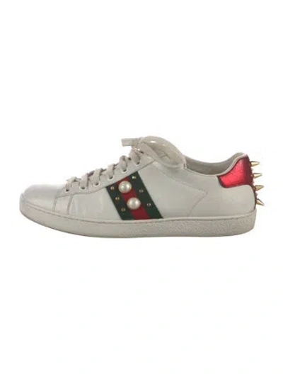 Pre-owned Gucci Faux Pearl Accents Leather Sneakers In White