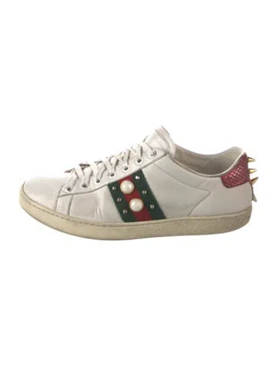 Pre-owned Gucci Faux Pearl Accents Leather Sneakers In White