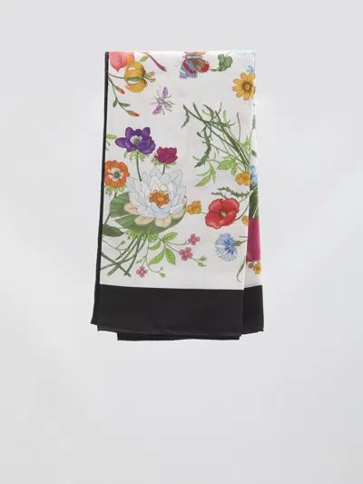 Gucci Flora Print Carré In Multi
