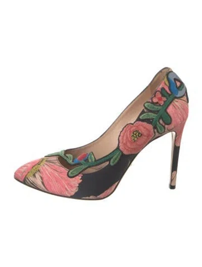 Pre-owned Gucci Flora Print Satin Pumps In Black
