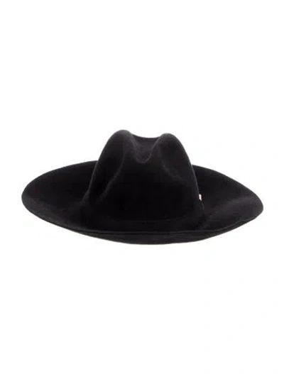 Pre-owned Gucci Fur Hat In Black