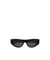 Gucci Geometric Frame Sunglasses In Black