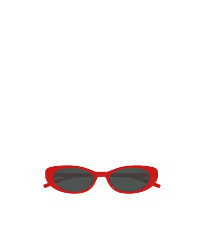 Gucci Cat-eye Sunglasses In Black
