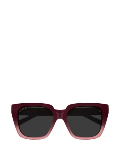 Gucci Geometric Stripe Sunglasses In Red
