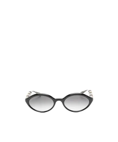 Gucci Geometric Sunglasses In Black