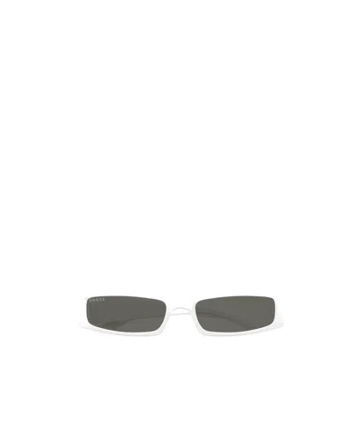 Gucci Geometric Sunglasses In Gray