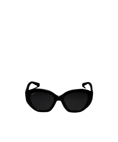 Gucci Geometric-frame Sunglasses In Black