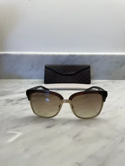 Pre-owned Gucci Gg 4246 Sunglasses With Leather Monogram Case In Brown