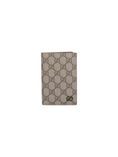 Gucci Gg Bi-fold Passport Case