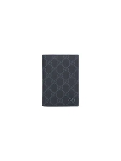 Gucci "gg" Bi-fold Passport Holder – Black