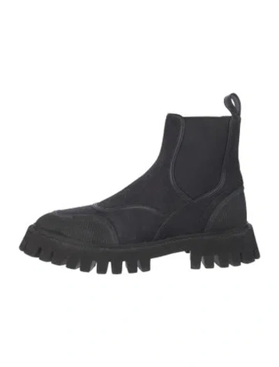 Pre-owned Gucci Gg Canvas Canvas Chelsea Boots In Black