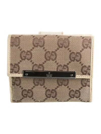 Pre-owned Gucci Gg Canvas Canvas Compact Wallet In Neutral