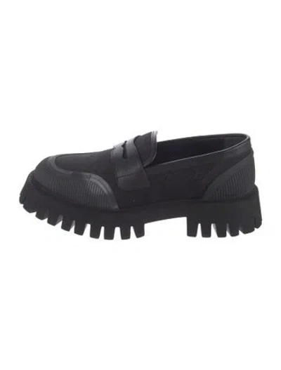 Pre-owned Gucci Gg Canvas Canvas Loafers In Black