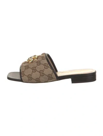 Pre-owned Gucci Gg Canvas Canvas Slides In Neutral
