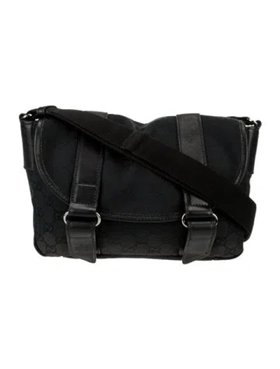 Pre-owned Gucci Gg Canvas Messenger Bag In Black