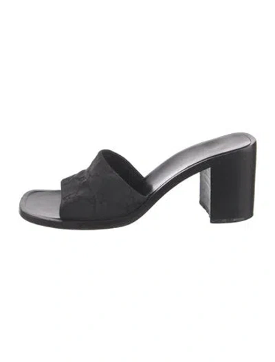 Pre-owned Gucci Gg Canvas Slides In Black